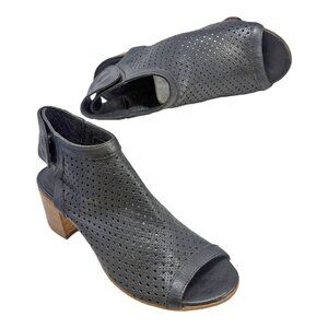 Steven by Steve Madden Suzy Leather Perforated Bootie Sandals Made in‎ Italy